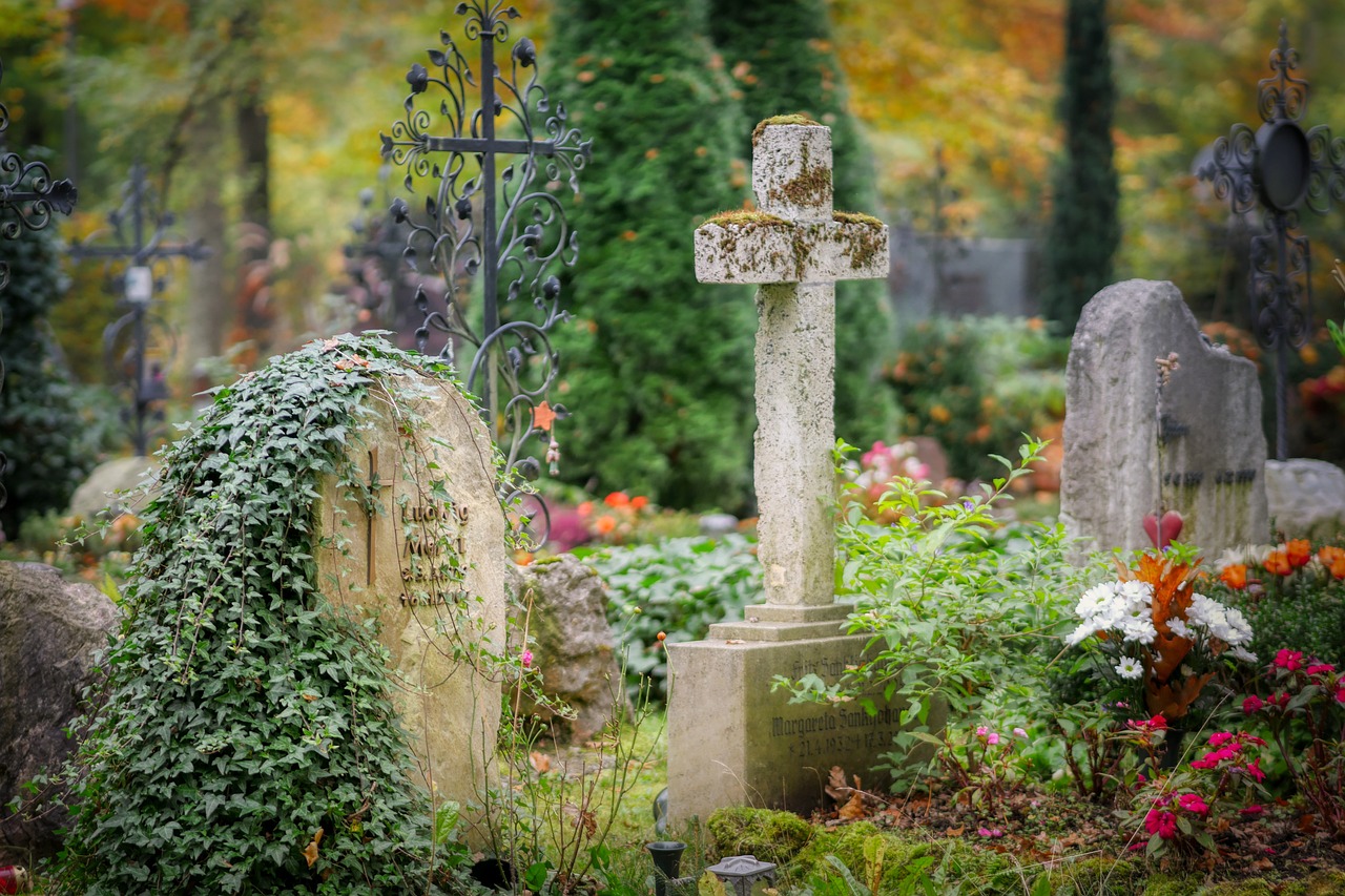 מדוע אסור לאישה בהריון להיכנס לבית קברות?